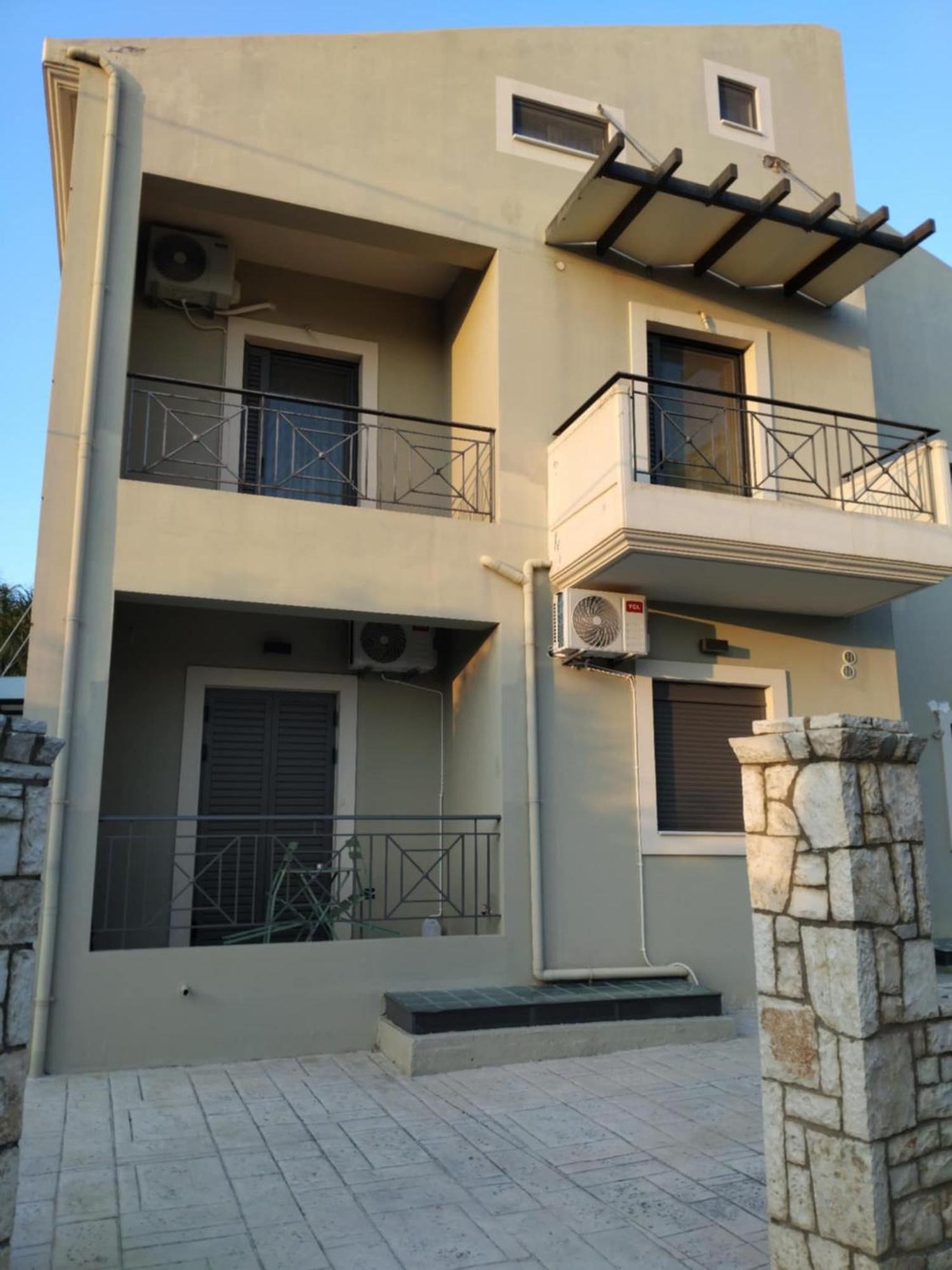 Simple, Calm And Luxurious Apartment Kalamata Luaran gambar